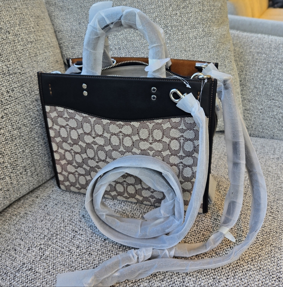 Coach Signature Jacquard Rogue 30